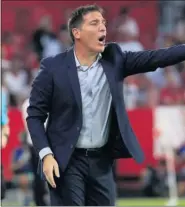  ??  ?? FELIZ. Berizzo reflejó su satisfacci­ón tras el sufrido p