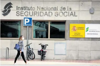  ?? JAVIER ALBIÑANA ?? Instituto Nacional de la Seguridad Social en Málaga.