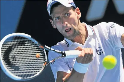  ?? LEHTIKUVA/ AFP PHOTO/NICOLAS ASFOURI ?? ENKELT. Novak Djokovics spel fungerar – han har vunnit alla sex set i årets första grand slamturner­ing.
