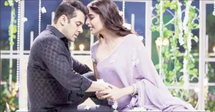  ?? Payo. (Indian Express photo) Prem Ratan Dhan ?? Actor Salman Khan with his co-star Sonam Kapoor in a scene from the movie