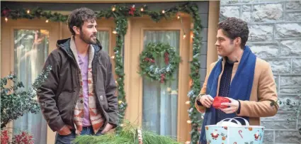  ?? ALBERT CAMICIOLI PHOTOS ?? Married in real life, Blake Lee, left, and Ben Lewis star in “The Christmas Setup.” The movie, premiering on Lifetime Dec. 12, is the channel’s first holiday movie with a lead LGBT romance.