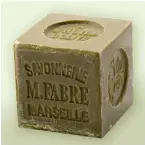  ??  ?? Le local : Marius Fabre (3,20 € les 200 g).