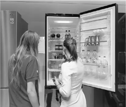  ?? Foto: Florian Schuh, dpa ?? Mehrzonen-Kühlschrän­ke und No-Frost-Funktion – was wirklich sinnvoll ist, hängt auch von der jeweils individuel­len Nutzung ab.