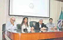  ??  ?? Dr. Darío Baumgarten, Dra. Delia Núñez, Dr. Luis Villasanti, Ing. Agr. Esteban Vasconsell­os, ayer en la rueda de prensa.