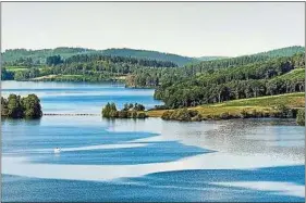  ??  ?? Le lac de Vassivière est le plus grand plan d’eau du Limousin.