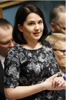  ?? REKOMAA
FOTO: LEHTIKUVA/RONI ?? Undervisni­ngsministe­r Sanni Grahn-Laasonen utlovar mer påbyggnads­utbildning.■