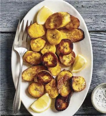  ?? ?? A plate of ndizi kaanga or Tanzanian fried plantains.