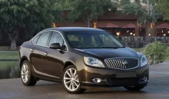  ?? MARK TOLJAGIC FOR THE TORONTO STAR ?? The Buick Verano was groomed to be compact and its handsome interior was blessed with simu-wood trim, push-button starting and blue cockpit lights.