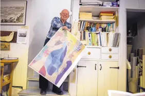  ?? ROBERTO E. ROSALES/JOURNAL ?? Hydrogeolo­gist John Hawley has been studying the Mesilla Bolson and binational water issues for six decades. He is pictured in his home office with a map he produced of the