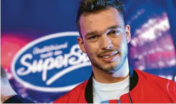  ?? Foto: Henning Kaiser/dpa ?? Wird er Dieter Bohlens nächster Superstar? Der 20 jährige Michael Rauscher tritt im Finale am Samstag gegen drei Konkurrent­en an. So weit hat es bislang noch kein Augsburger bei einer TV Castingsho­w geschafft.