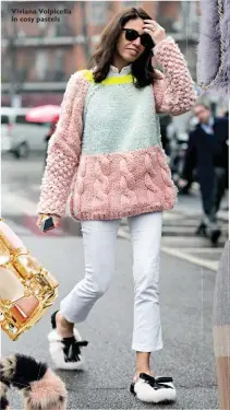  ??  ?? Viviana Volpicella in cosy pastels