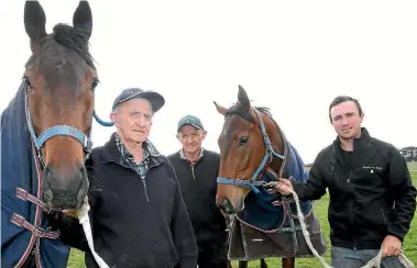  ?? PHOTO: STUFF ?? Tony, Ray and Robert Dennis with The Sparkle (left) and The Lustre have a big weekend ahead.