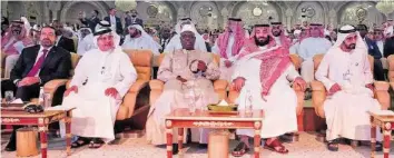  ?? EPA ?? Saudiarabi­en weist eine Verstricku­ng des Kronprinze­n Bin Salman (2.v.r.) im Mordfall Khashoggi von sich.