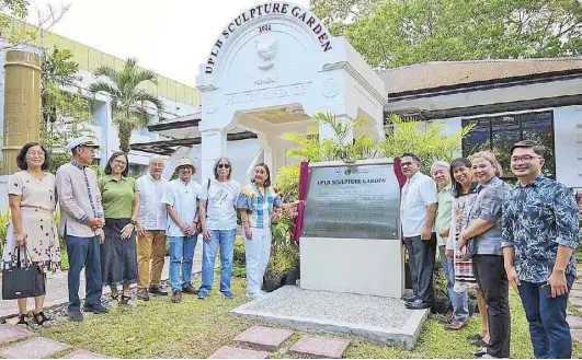  ?? ?? At the opening of UPLB Sculpture Garden: (From left) UPLB College of Economicsa­nd Management dean Dr. Ma. Angeles O Catelo, Atty. Antonio Oposa, UPLB College of Agricultur­e and Food Science Associate dean for instructio­n Dr. Adeliza A. Dorado, NCCA chairman Victorino “Ino” Manalo, UPLB OŠce for Initiative­s for Culture and the Arts director Dr. Laurence Castillo, Luis “Junyee” Yee Jr., Senate President Pro Tempore Loren Legarda, UPLB chancellor Jose Camacho Jr., UPLB vice chancellor Roberto Cereno, UPLB vice chancellor Rossana Amongo, assistant to the UPLB Chancellor Dr. Eileen Mamino, UPLB College of Developmen­t Communicat­ion faculty member Dr. Winifredo B. Dagli,