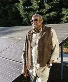  ??  ?? Dusty Baker, baseball fixture and serial entreprene­ur, next to one of his solar panel arrays at his home in Roseville, California on Nov 5 and (right) Dusty Baker makes both wine and electricit­y from his home. — WP-Bloomberg phtotos by Michael Short