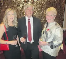  ??  ?? At the 2017 Bob Edwards Award Gala are, from left, Nicholls Family Library’s Brenda and Greig Nicholls with Calgary Public Library Foundation president and CEO Ellen Humphrey. This year’s award recipient was the fabulous Jann Arden.