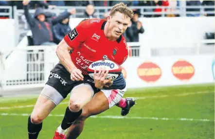  ?? Photo Icon Sport ?? Chris Ashton a marché sur le Stade français, s’offrant un triplé, le deuxième pour lui cette saison. Il enterre les Parisiens et relance Toulon !