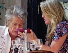  ??  ?? Romantic meal: Sir Rod and wife Penny earlier