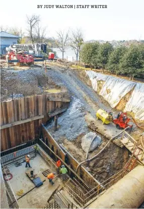  ?? STAFF PHOTO BY C.B. SCHMELTER ?? Work continues Tuesday on the emergency backup pump station wet well at the Citico pump station site in Chattanoog­a.