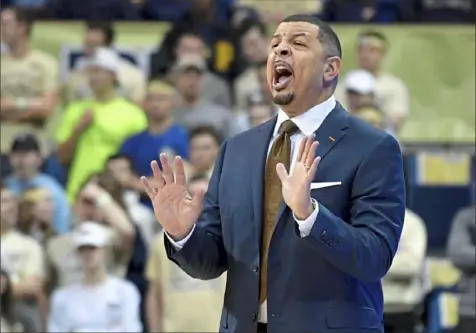  ?? Matt Freed/Post-Gazette photos ?? Pitt went 14-19 overall and 3-15 in the ACC in Jeff Capel’s first season as coach.