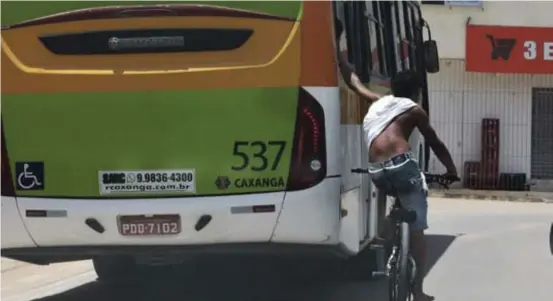  ?? ?? Transporte público segue sofrendo com vandalismo e invasões, mesmo sem reajuste das passagens