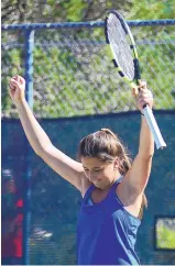  ?? ADOLPHE PIERRE-LOUIS/JOURNAL ?? Emina Bektas celebrates her 6-4, 6-2 victory over Maria Sanchez in the singles championsh­ip of the Coleman Vision Tennis Championsh­ips at Tanoan Country Club.