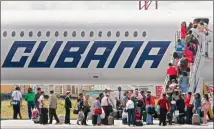  ??  ?? COMPLICADA. En Cuba aseguran que su aerolínea de bandera alquila aviones por culpa del bloqueo.