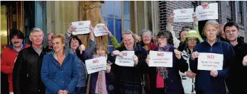  ??  ?? Opposition Locals let Stirling Council know their opposition for Airthrey Kerse proposals