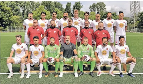  ?? RP-FOTO: STEPHAN KÖHLEN ?? Die neu formierte Mannschaft des SV Ost blickt den Spielen in der Kreisliga A gespannt entgegen.