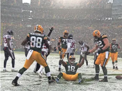  ?? WM. GLASHEEN / USA TODAY NETWORK-WISCONSIN ?? Randall Cobb and teammates will have to battle snow and Seattle on Sunday, just like they did last week against the Texans.