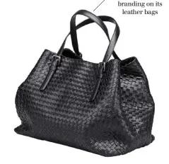  ??  ?? BOTTEGA VENETA
No obvious branding on its leather bags