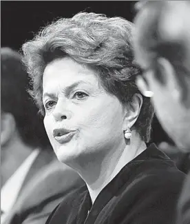  ??  ?? Dilma Rousseff, lideresa del PT, participó ayer en una conferenci­a en la Casa de América, organizada por la Universida­d Carlos III de Madrid, donde fue presentada como “presidenta legítima de Brasil” ■ Foto Afp