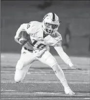  ?? NWA Democrat-Gazette File Photo ?? Bentonvill­e West quarterbac­k Will Jarrett, pictured during a game last season, will lead the Wolverines against Owasso, Okla., tonight.