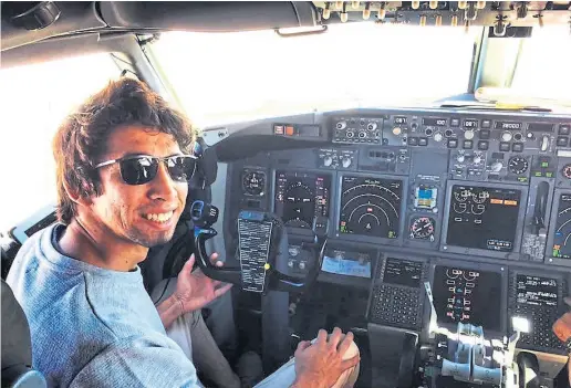  ?? facebook ?? Lenard Ibáñez tiene 26 años y es el piloto del vuelo