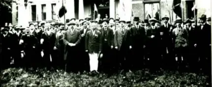  ?? FOTO DOCUMENTAT­IECENTRUM ANTWERPSE NOORDERPOL­DER ?? Huldiging in het gemeentehu­is van Joseph (Frans) Hermans, olympisch kampioen boogschiet­en in 1920.