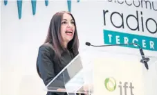  ??  ?? La comisionad­a María Elena Estavillo afirma que el sector que regulan es uno que demanda constante innovación.