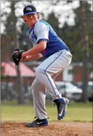  ?? RANDY MEYERS — THE MORNING JOURNAL ?? Senior Ian Ashby has been a stalwart on the mound for Lake Ridge.