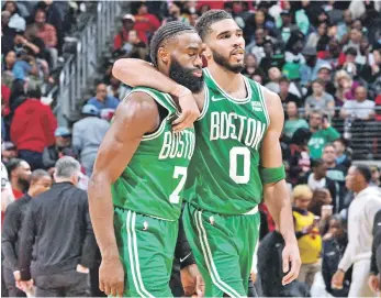  ?? ?? Jaylen Brown y Jason Tatum son las máximas estrellas de los Celtics de Boston.