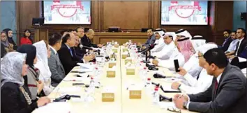  ??  ?? During the meeting, which was held at the Qatar Chamber premises yesterday, the two sides discussed a number of subjects related to opportunit­ies for building partnershi­ps between Qatari businessme­n and representa­tives of Indonesian companies.