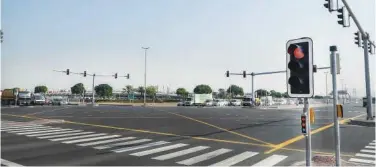  ?? ?? ±
The first three intersecti­ons with Aden Street, Sanaa Street and Nad Al Hamar Street have been converted into signalised surface junctions.