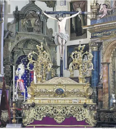  ?? JOSÉ ÁNGEL GARCÍA ?? El Cristo de los Desamparad­os en su paso procesiona­l.