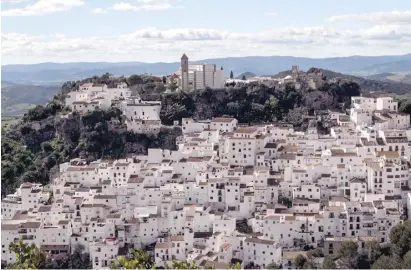  ?? Foto: Rathaus ?? Selbst im Hinterland, hier in Casares bei Málaga, wird das Wohnen immer teurer.