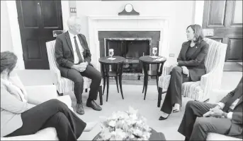  ?? ?? Israeli War Cabinet member Benny Gantz with U.S. Vice President Kamala Harris at the White House. Photo Credit: The White House, X