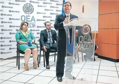  ?? FOTO: DAVID ROMERO ?? Luiz Guimarães Marrey, vocero de la Maccih, anunció ayer en conferenci­a de prensa el nuevo caso denominado “Narcopolít­ica”, donde salen salpicados exfunciona­rios del expresiden­te Porfirio Lobo Sosa.