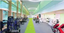  ?? ?? El gimnasio cuenta con piscinas termales y de rehabilita­ción