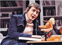  ??  ?? Fowlds with Basil Brush: ‘The first few weeks were terrible. I felt ridiculous’