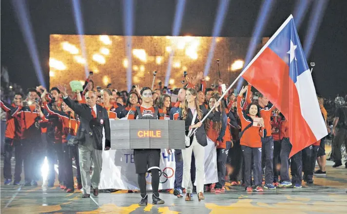  ?? FOTO: AFP ?? ►► La delegación chilena, en la inauguraci­ón de los Juegos Panamerica­nos de Toronto 2015.