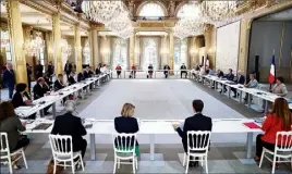  ?? (Photo AFP) ?? Présidé par Emmanuel Macron, le premier Conseil des ministres s’est déroulé hier à l’Elysée.