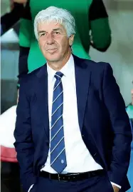  ??  ?? Allenatore Gian Piero Gasperini, 60 anni, è alla terza stagione alla guida dell’Atalanta. La panchina precedente con il Genoa