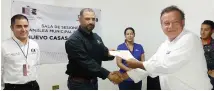  ??  ?? la entrega de dicho documento se realizó en la AME de este municipio